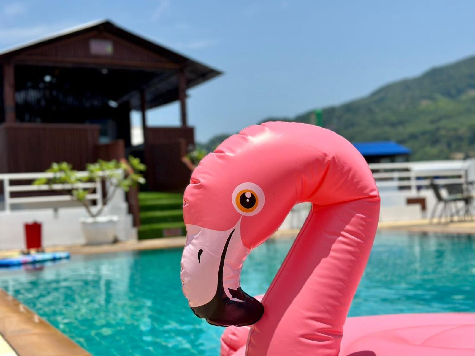 Issara Patong Beach Dış mekan fotoğraf