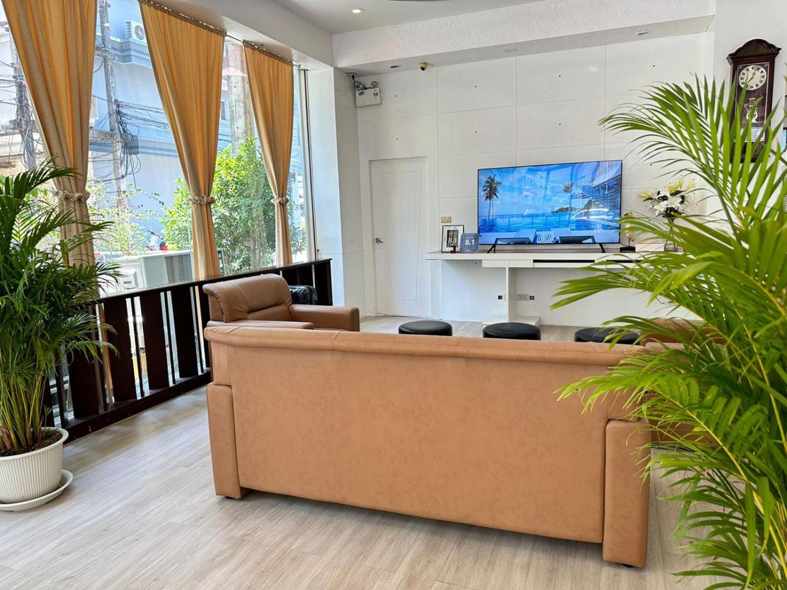 Issara Patong Beach Dış mekan fotoğraf