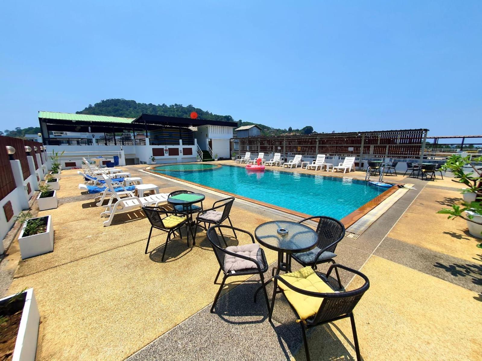 Issara Patong Beach Dış mekan fotoğraf