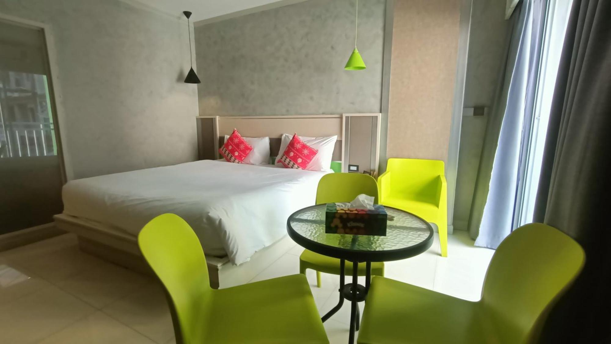 Issara Patong Beach Dış mekan fotoğraf