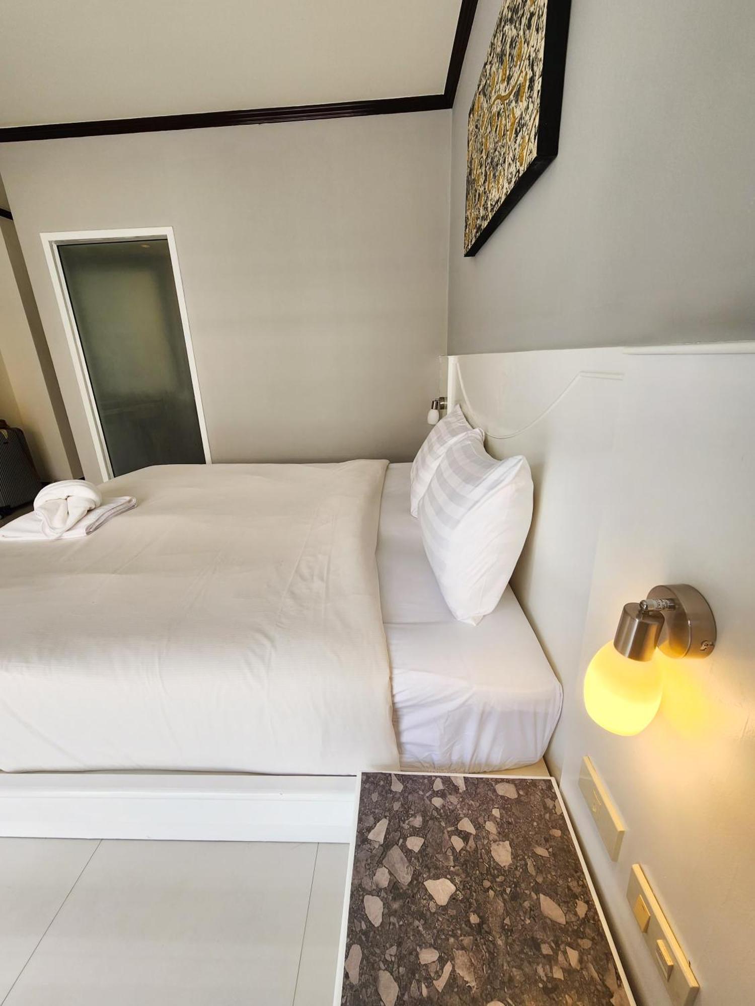 Issara Patong Beach Dış mekan fotoğraf