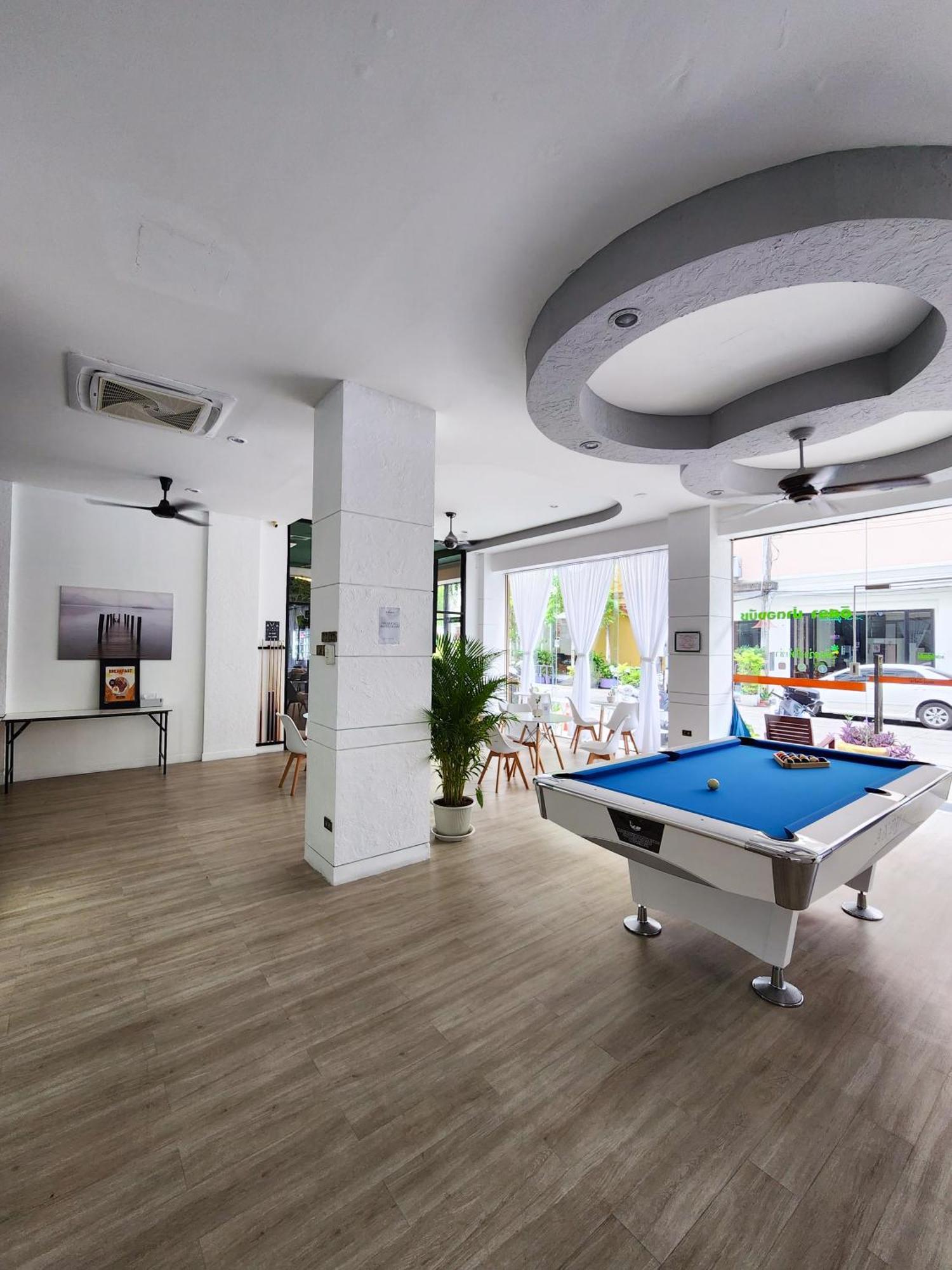 Issara Patong Beach Dış mekan fotoğraf